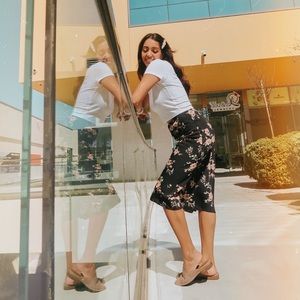 Black skirt with flowers